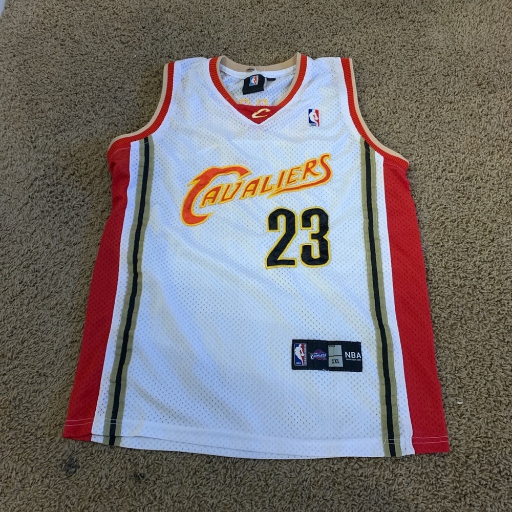 early 2000’s lebron james cavs jersey